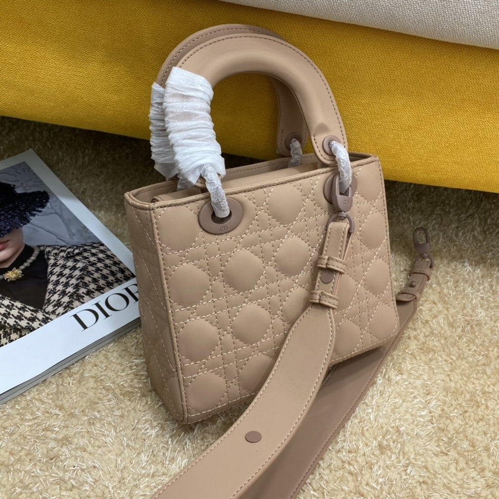 レディマイABCバッグ 20cm ベージュ カナージュ ラムスキン