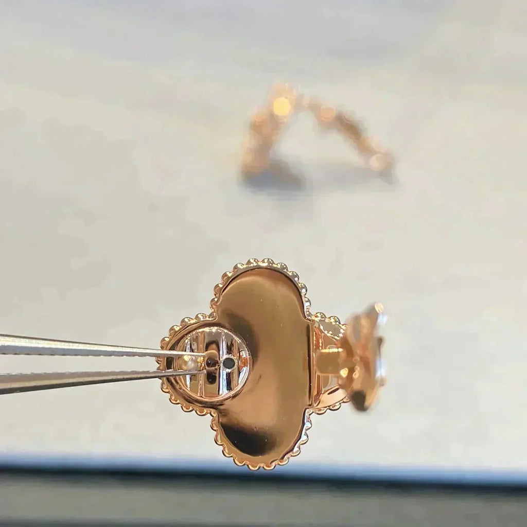 [⭐JeweliWhal]CLOVER MEDIUM 1 MOTIFS GRAY MOP  DIAMOND EARRINGS