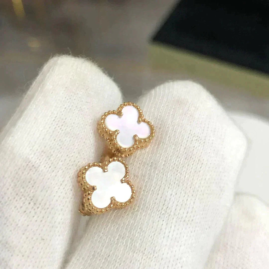 [⭐JeweliWhal]CLOVER MINI 9.5MM WHITE MOP EARRINGS