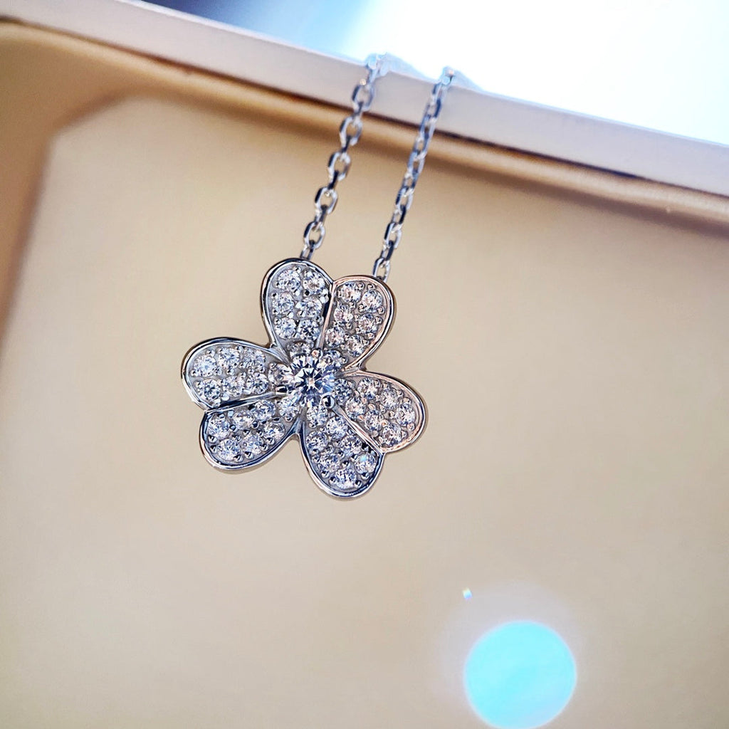 [⭐JeweliWhal]CLOVER DIAMOND NECKLACE SILVER
