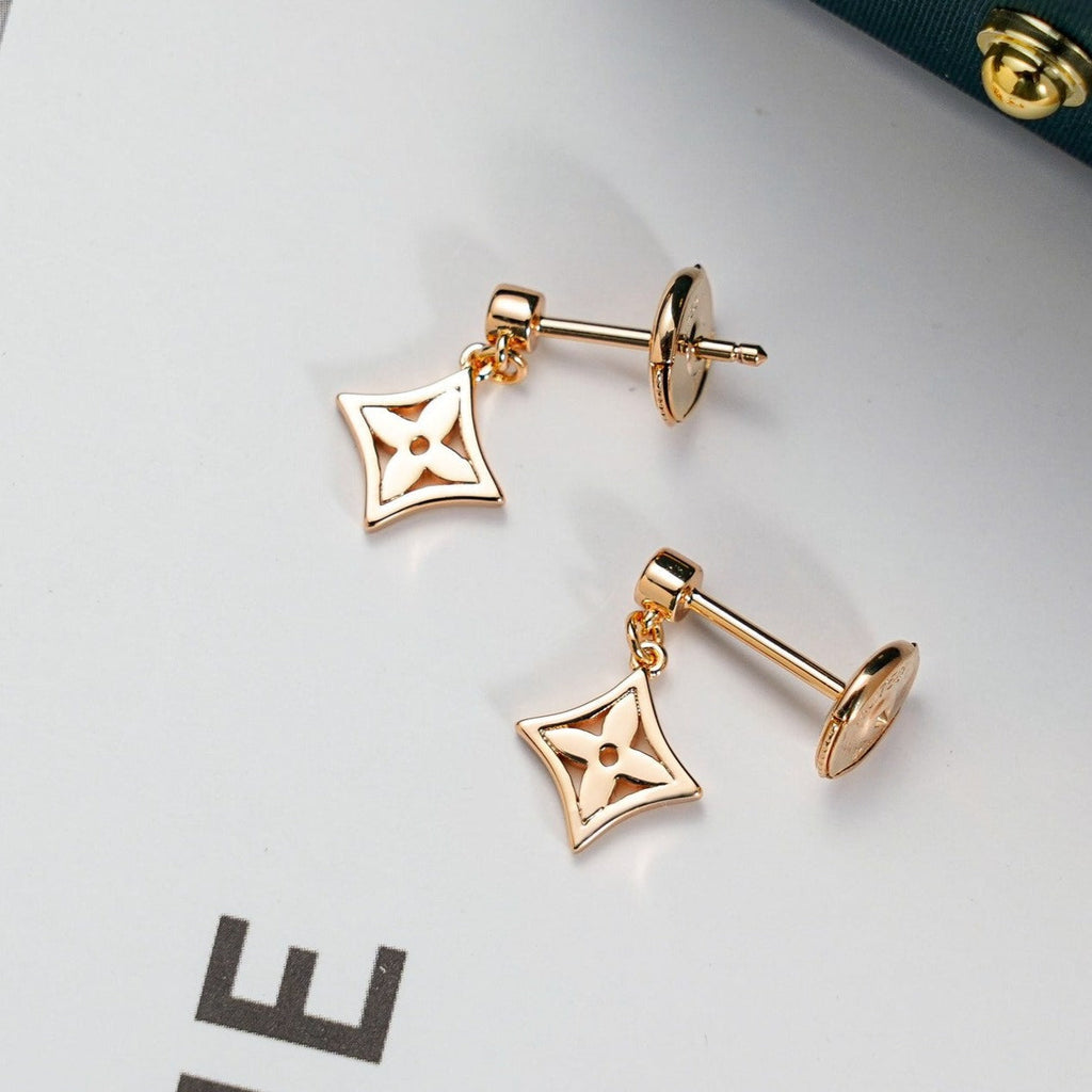 [⭐JeweliWhal]STAR EARRINGS GOLD