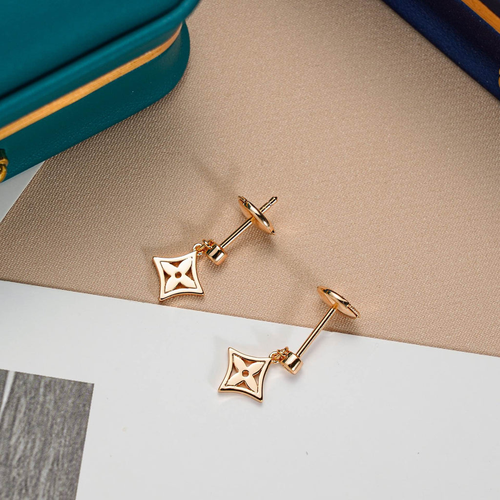 [⭐JeweliWhal]STAR EARRINGS GOLD