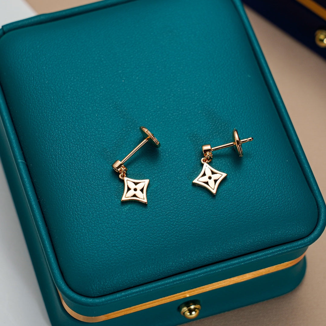[⭐JeweliWhal]STAR EARRINGS GOLD
