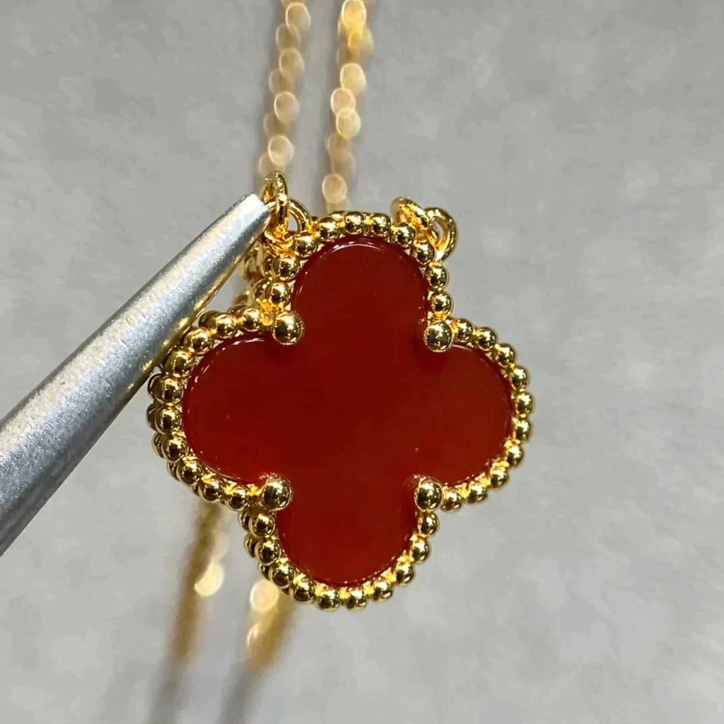 [⭐JeweliWhal]CLOVER 15MM CARNELIAN SINGLE FLOWER NECKLACE