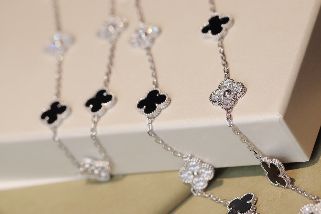 [⭐JeweliWhal]CLOVER 20 MOTIFS ONYX DIAMOND SILVER