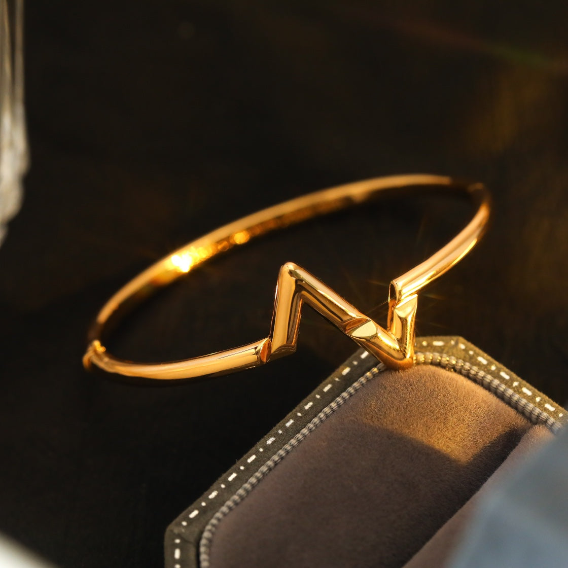 [⭐JeweliWhal]VOLTE UPSITE DOWN BRACELET