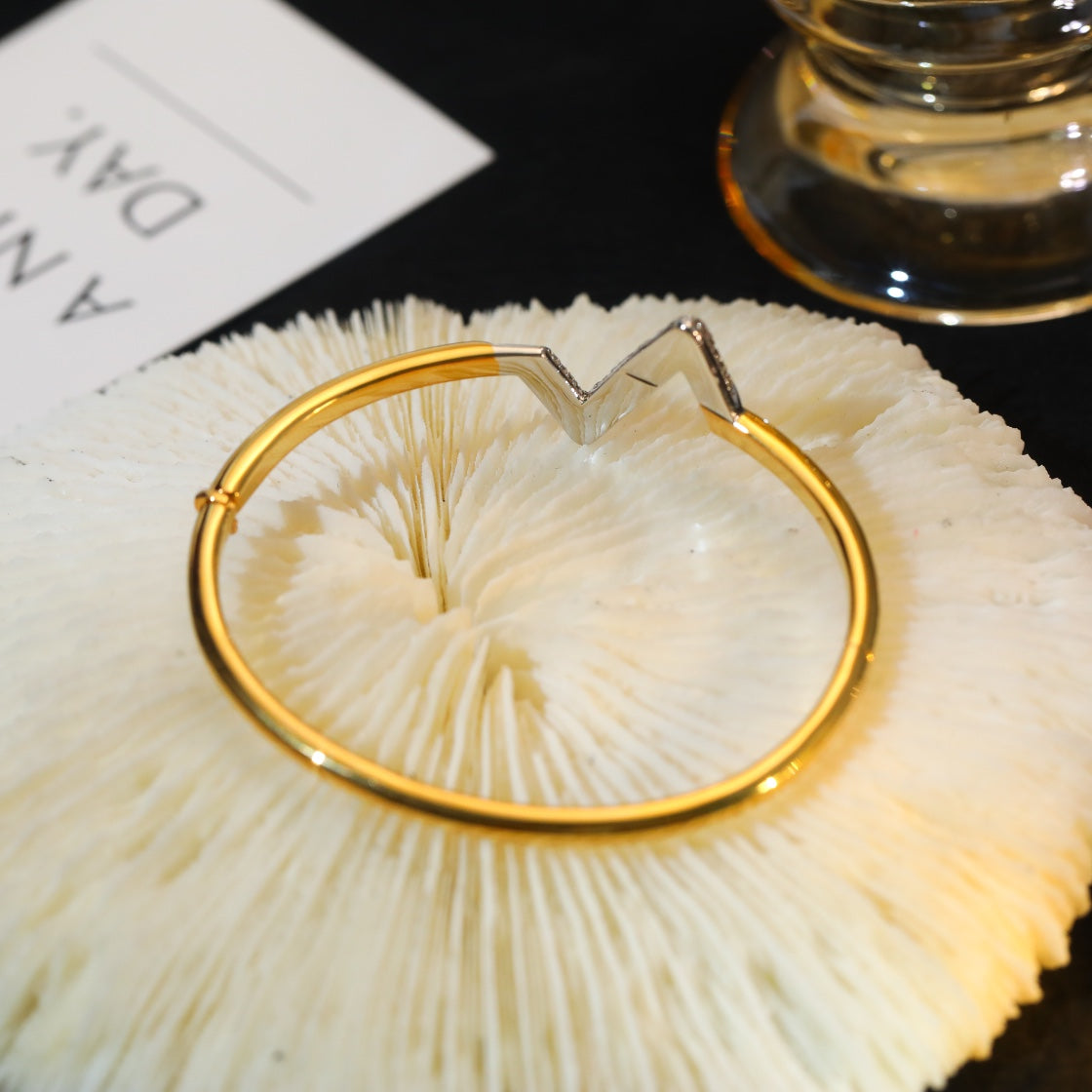 [⭐JeweliWhal]VOLTE アップサイト ダウン ゴールド ダイヤモンド ブレスレット