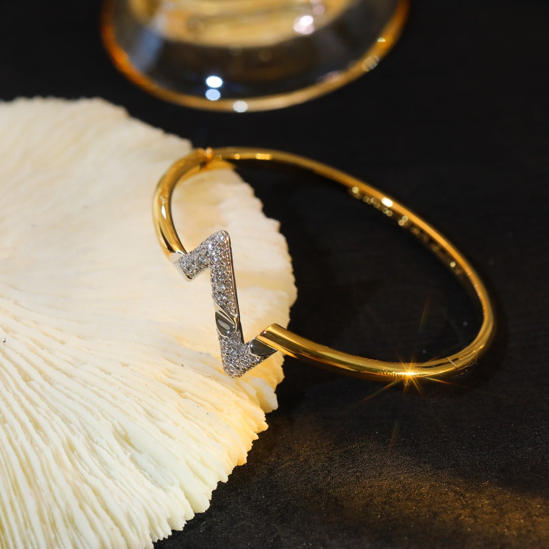 [⭐JeweliWhal]VOLTE アップサイト ダウン ゴールド ダイヤモンド ブレスレット