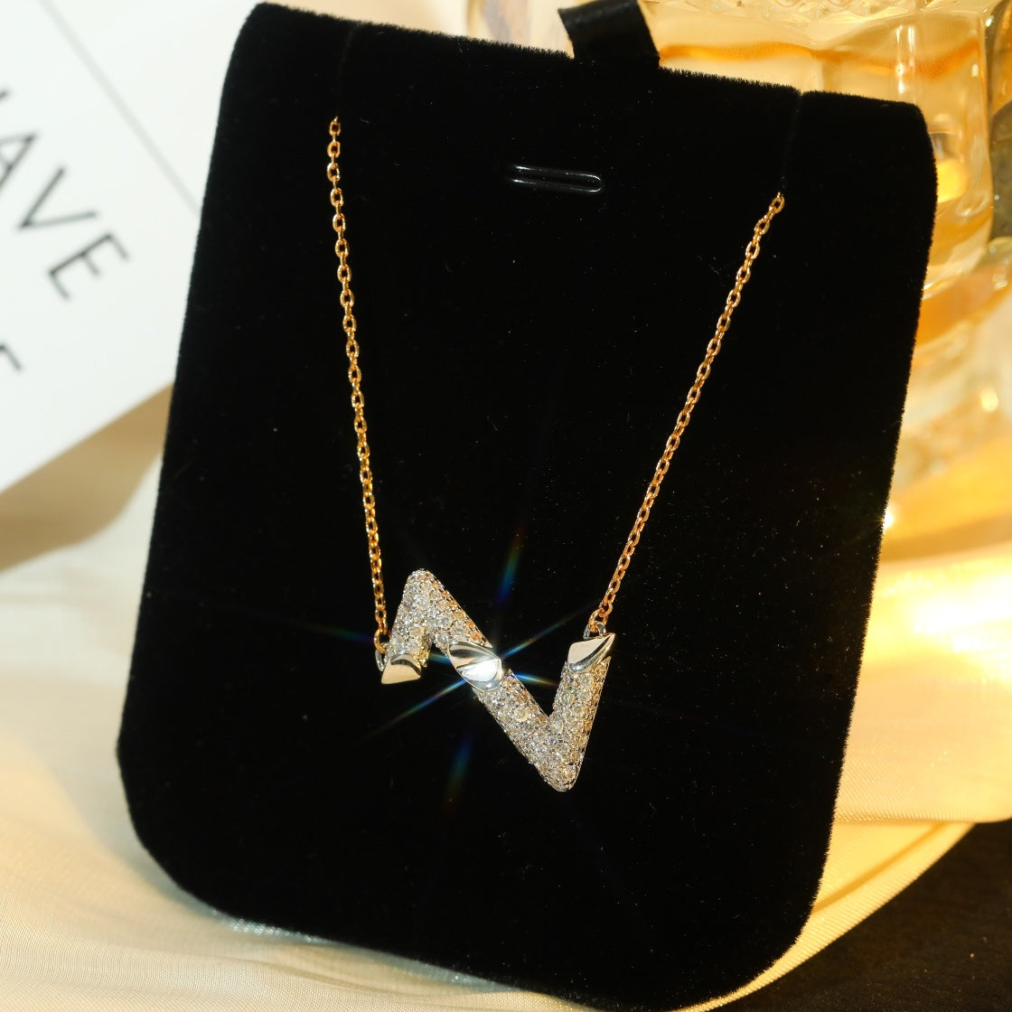 [⭐JeweliWhal]VOLT SILVER DIAMOND PEDANT NECKLACE
