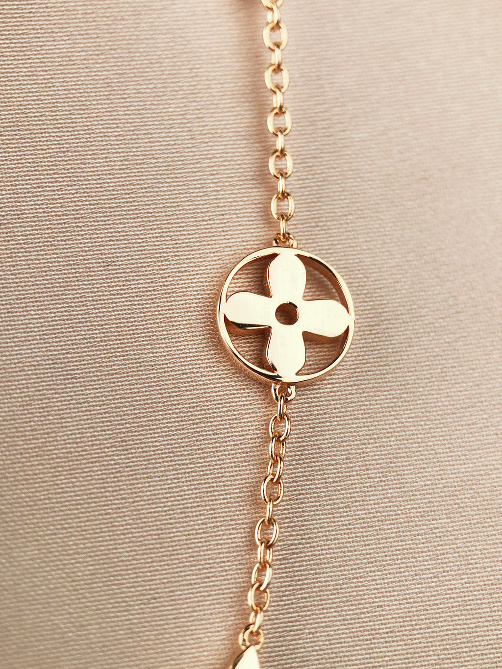 [⭐JeweliWhal]STAR AND SUN 7 MOTIFS GOLD BRACELET