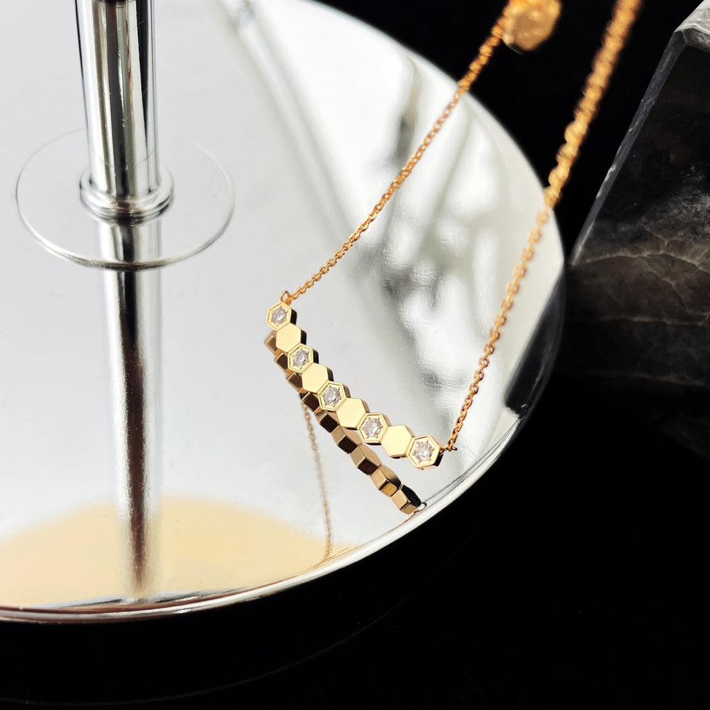 [⭐JeweliWhal]BEE MY LOVE DIAMOND NECKLACE