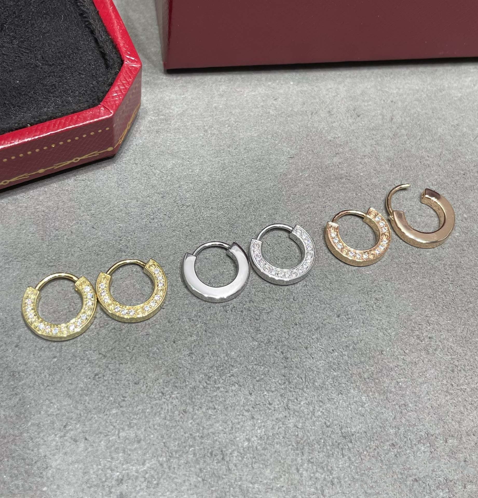 [⭐JeweliWhal]LOVE DIAMOND EARRINGS