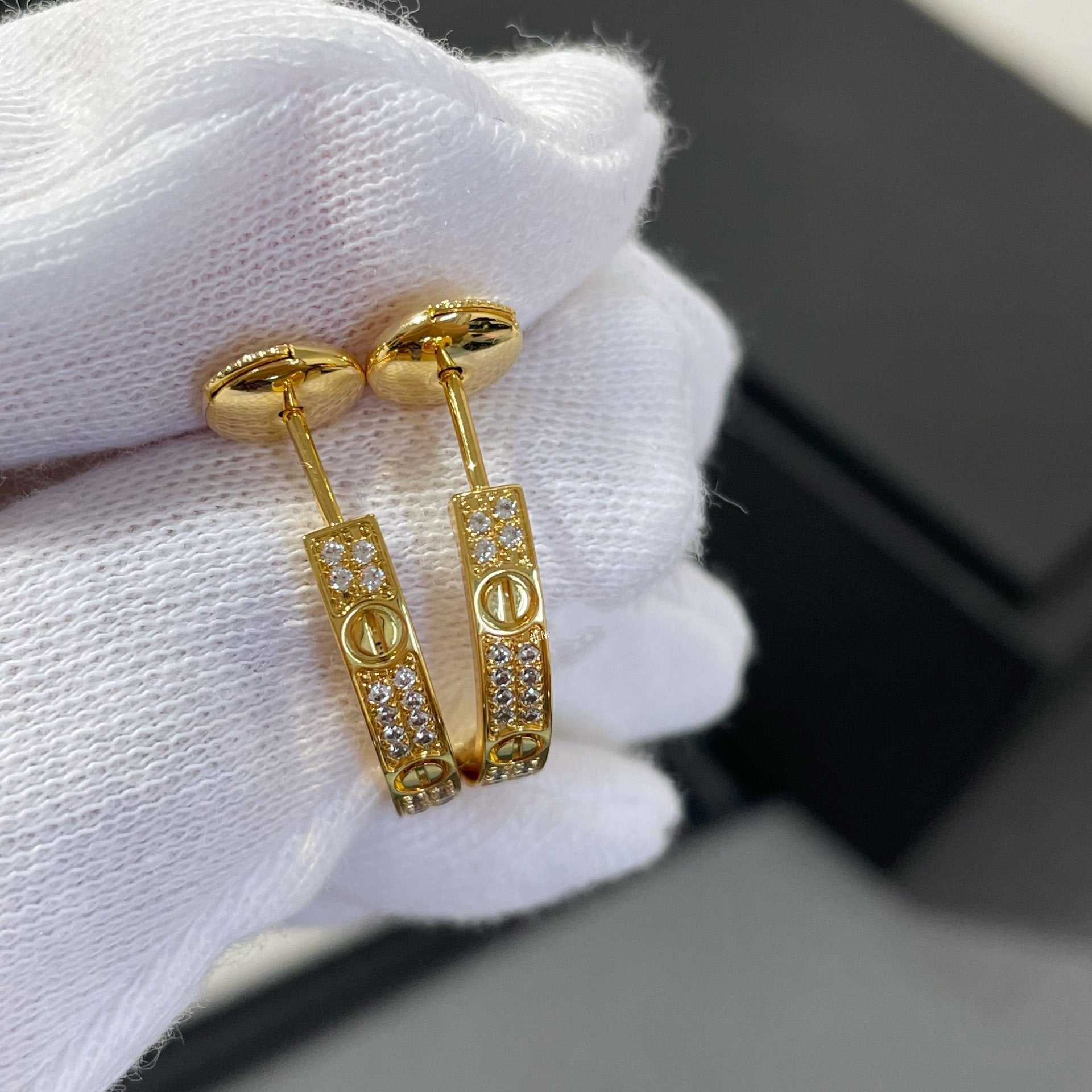 [⭐JeweliWhal]LOVE DIAMOND GOLD HOOP EARRINGS