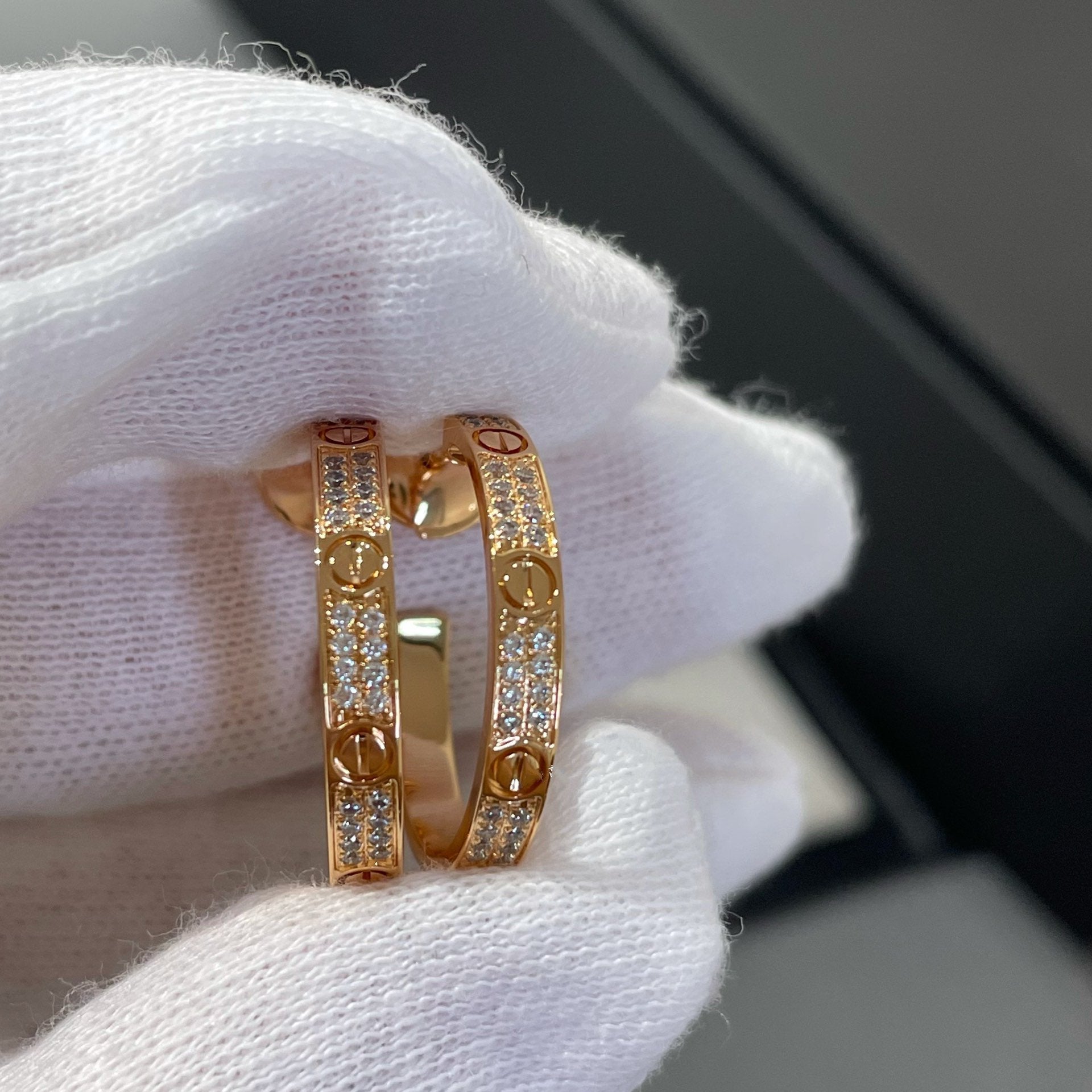 [⭐JeweliWhal]LOVE DIAMOND PINK GOLD HOOP EARRINGS