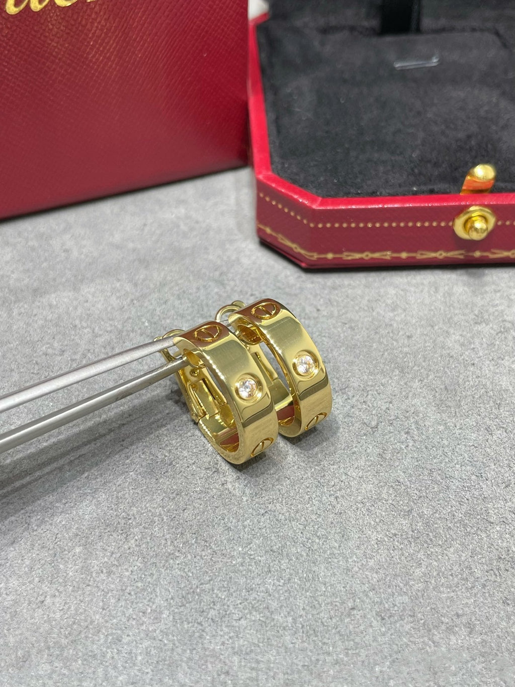 [⭐JeweliWhal]LOVE 5.5MM 1 DIAMOND EARRINGS