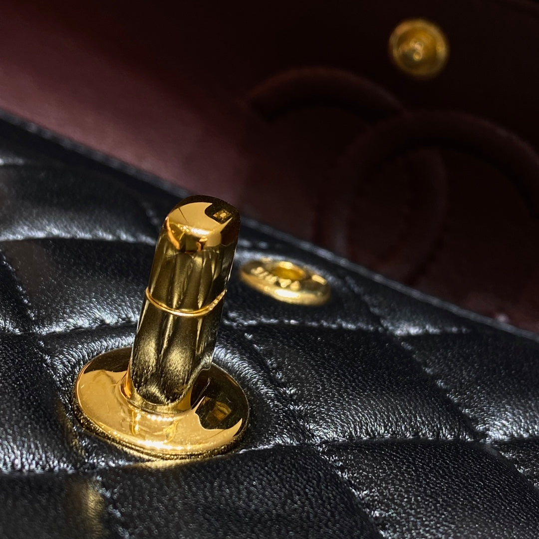 フラップバッグ 23cm ブラック ラムスキン ゴールド金具