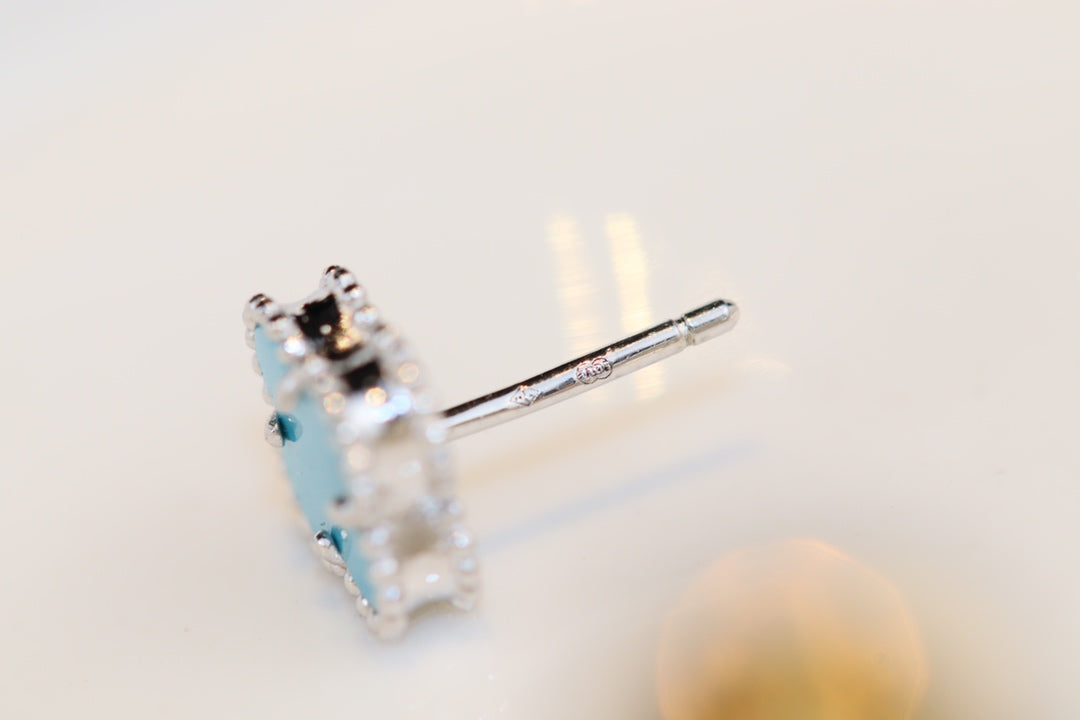 [⭐JeweliWhal]クローバー ミニ ターコイズ シルバー スタッドピアス