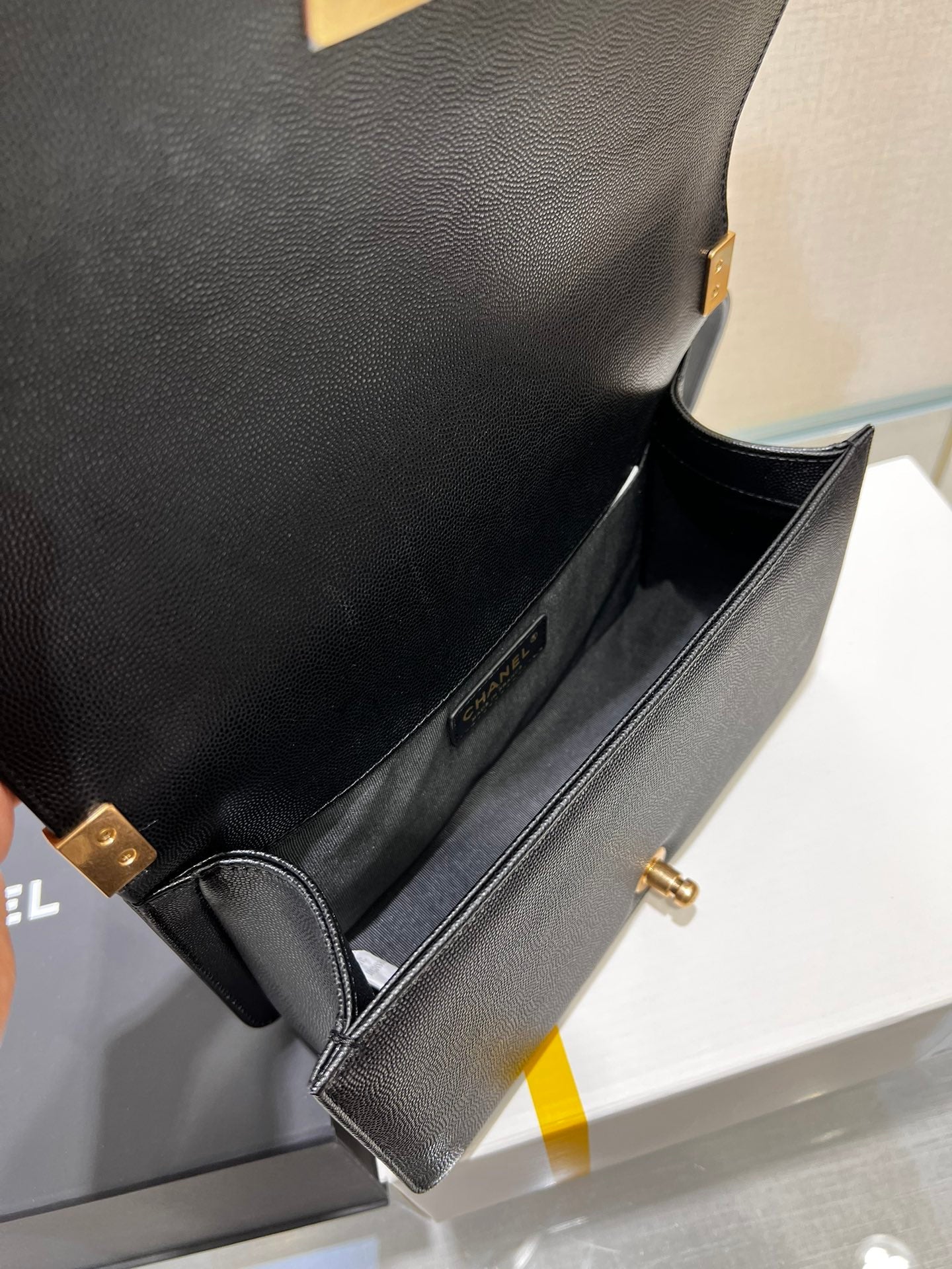 ボーイズバッグ ミディアム 25 ブラック キャビア ゴールド金具