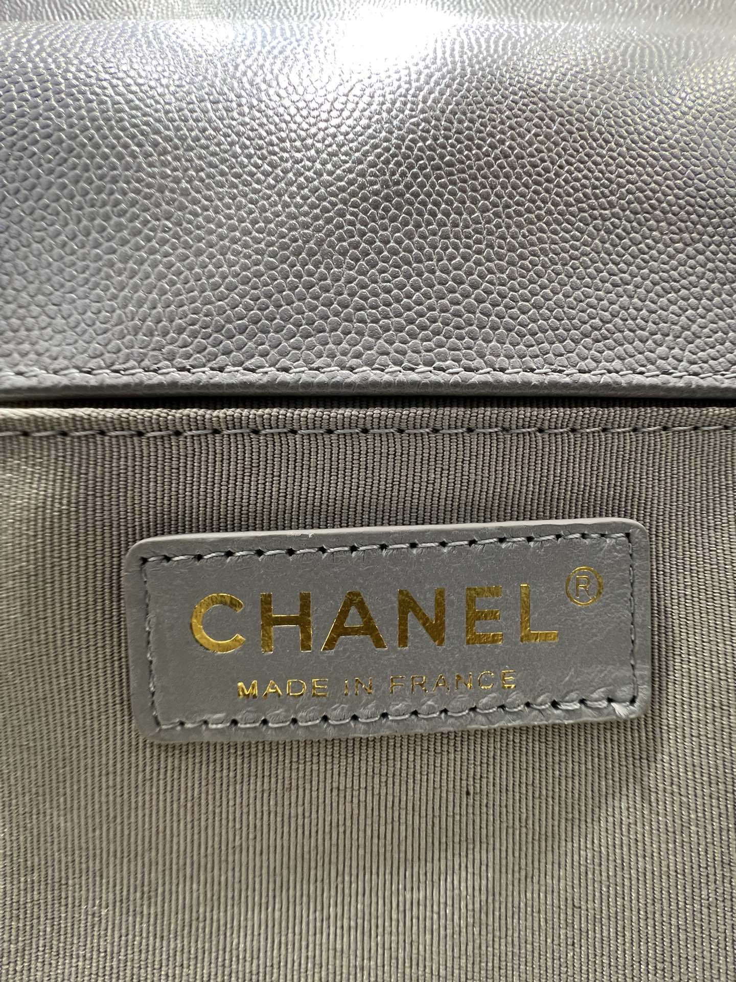 ボーイズバッグ ミディアム 25 グレー キャビア ゴールド金具