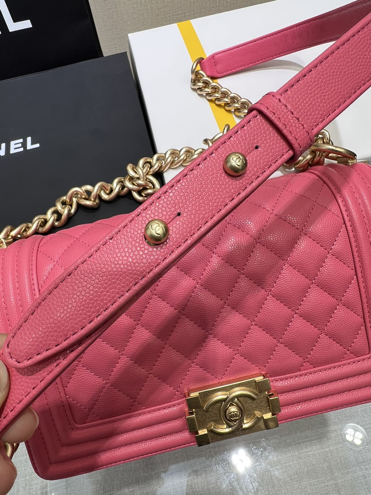 ボーイズバッグ ミディアム 25 レッドキャビア ゴールド金具