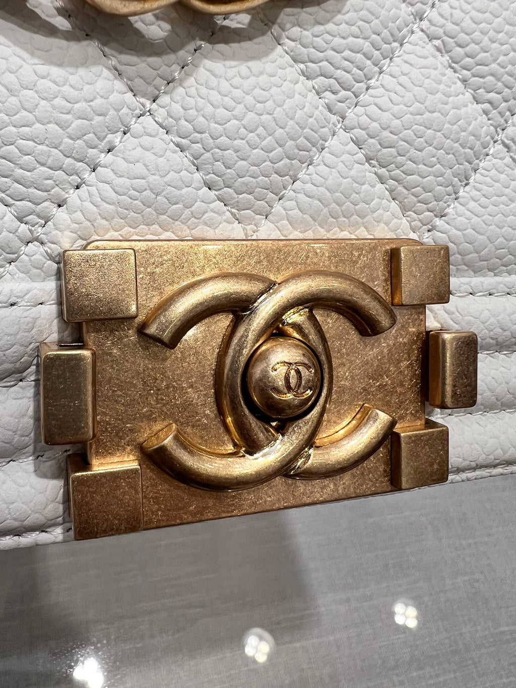 ボーイズバッグ ミディアム 25 ホワイトキャビア ゴールド金具