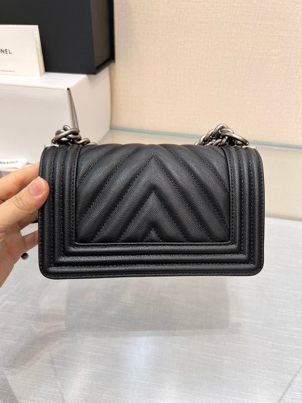 ボーイズバッグ スモール 20 ブラック シェブロン キャビア ルテニウムハードウェア