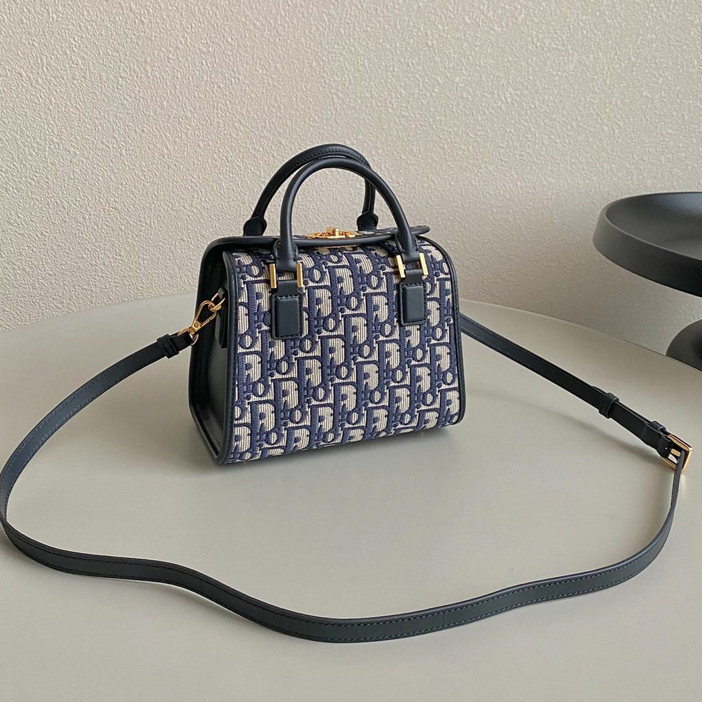 スモールボストン 22 ブルー 斜め刺繍