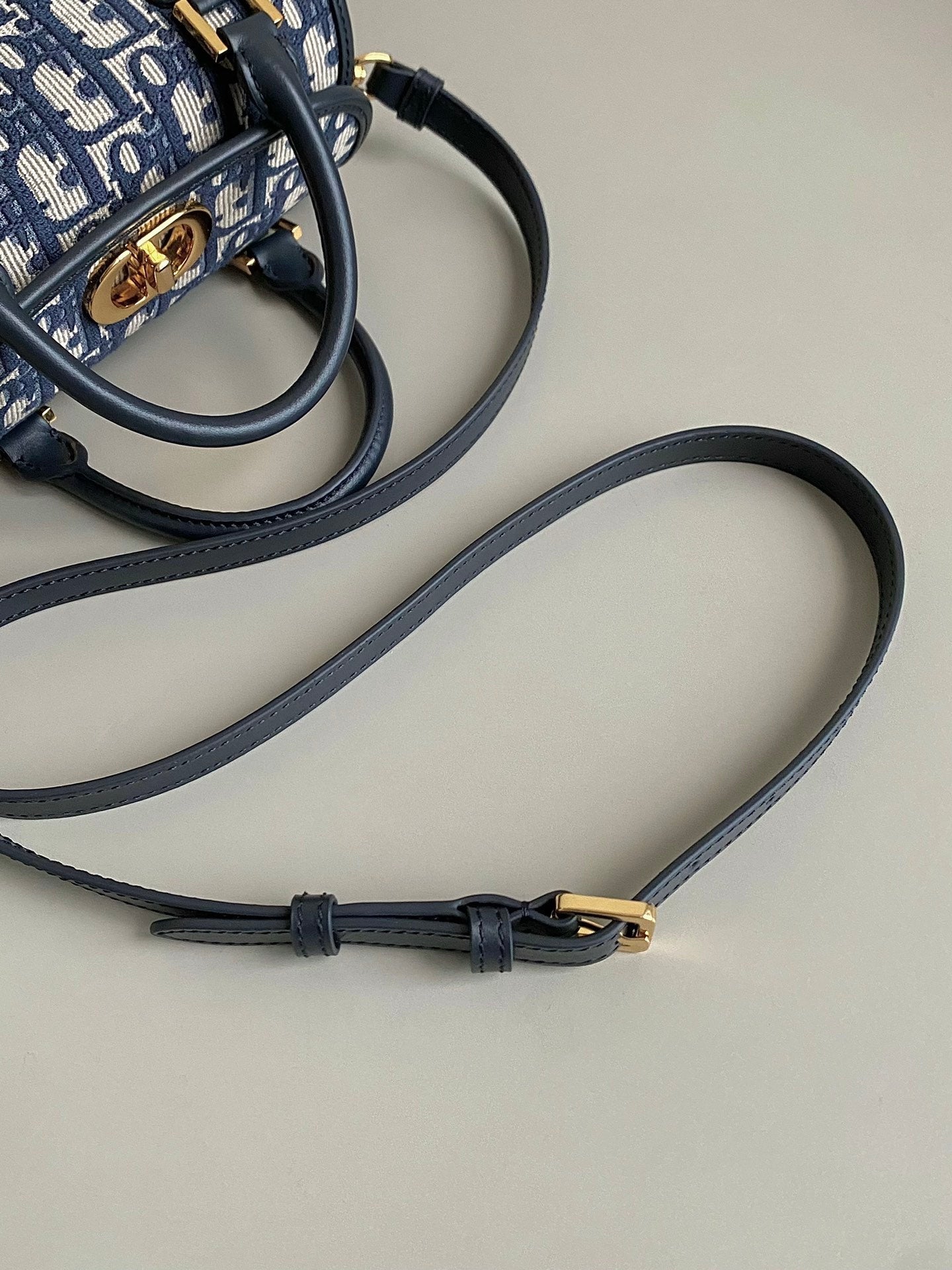 スモールボストン 22 ブルー 斜め刺繍