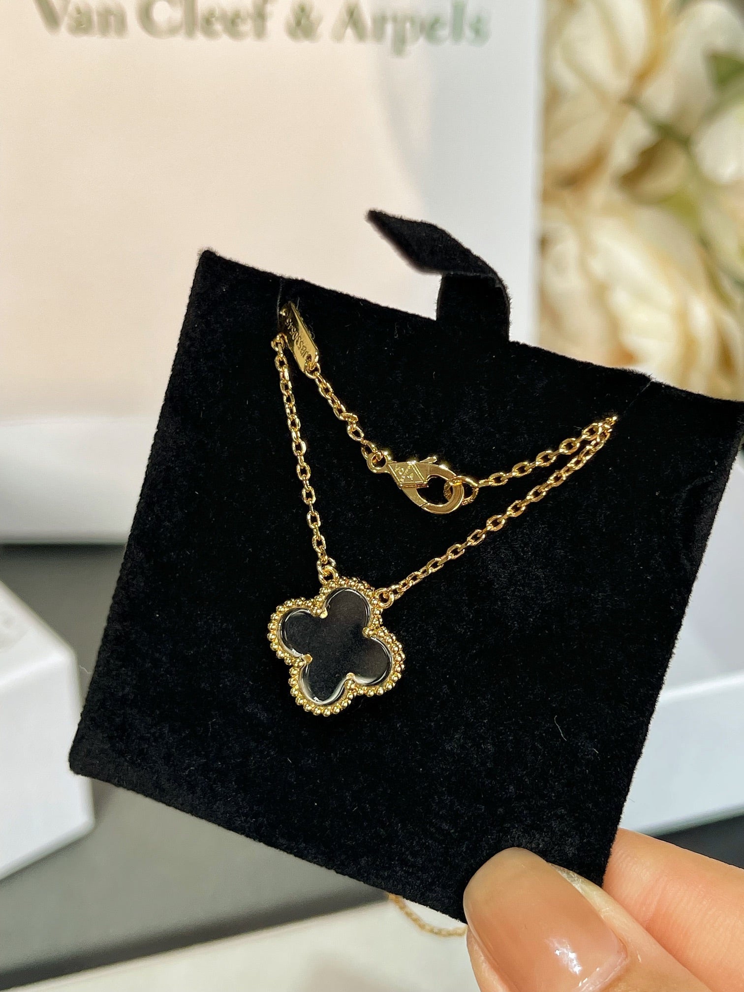 [⭐JeweliWhal]CLOVER ROCK CRYSTAL ROSE GOLD NECKLACE