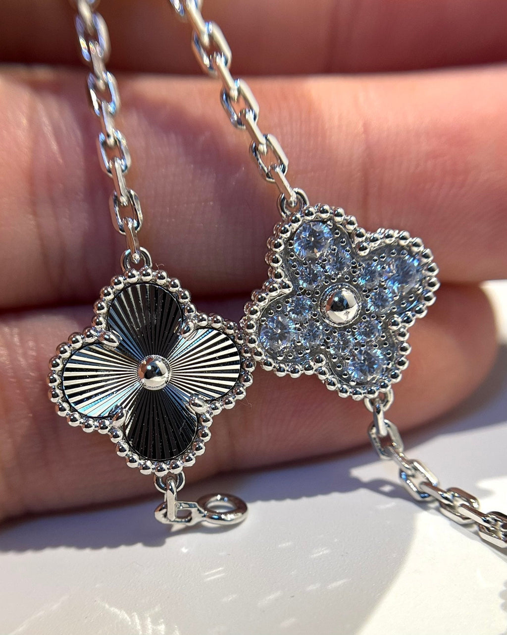 [⭐JeweliWhal] CLOVER 5 MOTIF LASER BRACELET COLLECTION