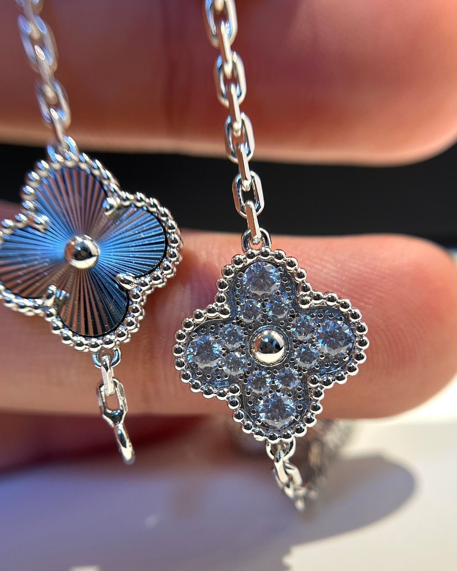 [⭐JeweliWhal] CLOVER 5 MOTIF LASER BRACELET COLLECTION