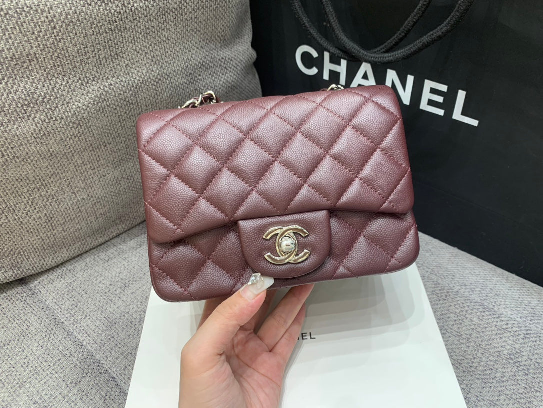 ミニスクエアフラップバッグ 17cm チョコレートキャビア シルバー金具