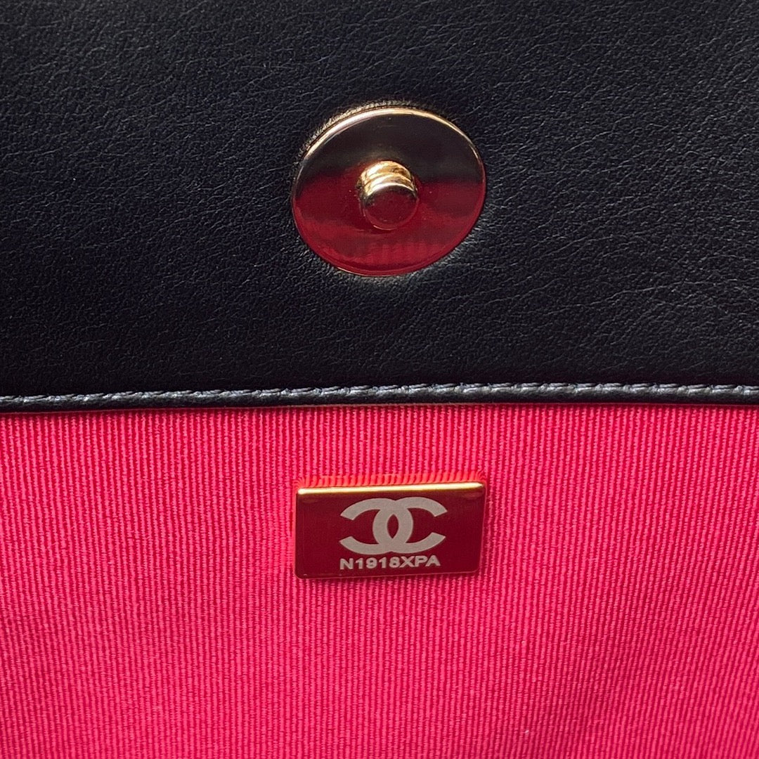 CC 19 トートバッグ 33cm ブラック ラムスキン ゴールド金具