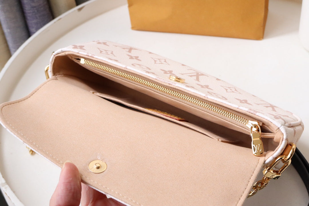 LV WOC 2WAYチェーン ホワイト ピンク レザー