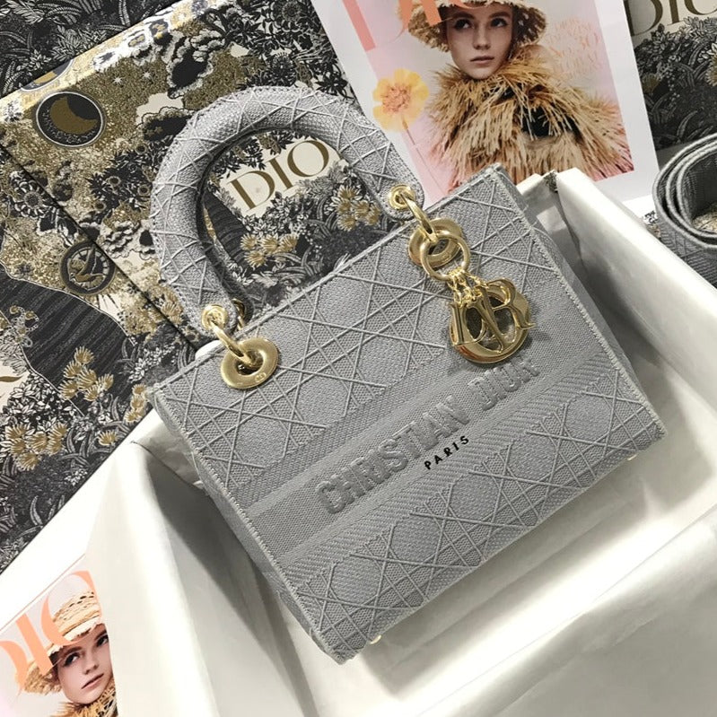 MEDIUM LADY D-LITE 24 グレー カナージ刺繍