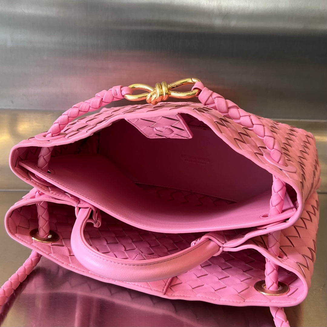 BV ミディアム アンダモ 32cm ピンク ラムスキン