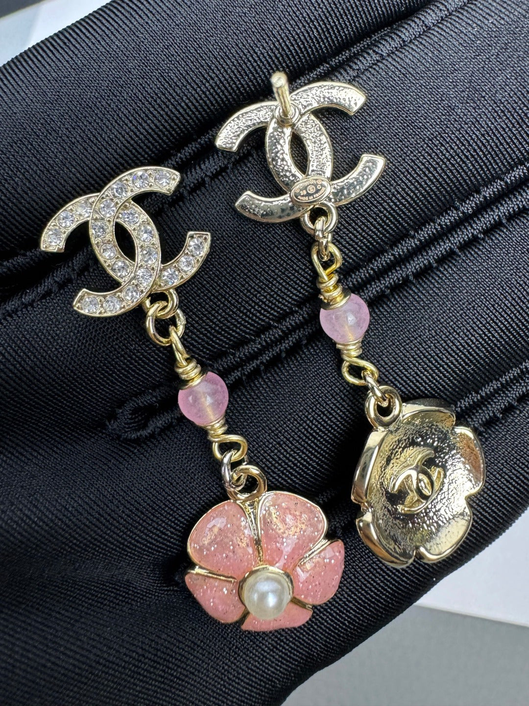 [⭐JeweliWhal]26C ピンク カメリア エナメル ペンダント ダブルC イヤリング