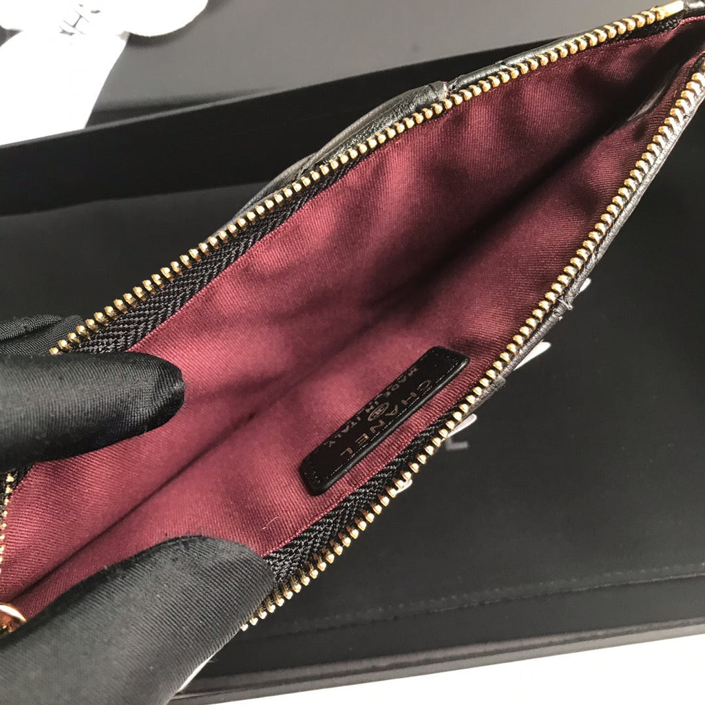 CCモバイルパース 19.5 ブラック グレインカーフスキン ゴールドアイコン