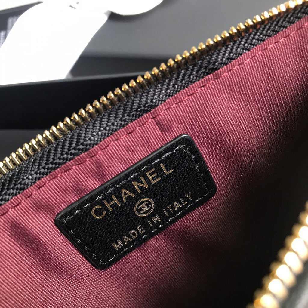 CCモバイルパース 19.5 ブラック グレインカーフスキン ゴールドアイコン