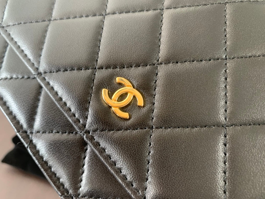 WOC 19cm ブラック ラムスキン ゴールドハードウェア