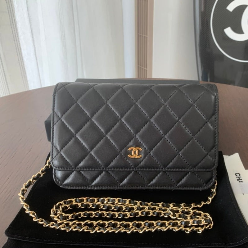 WOC 19cm ブラック ラムスキン ゴールドハードウェア