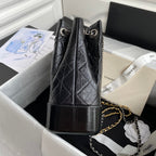 CC GRABRIELLE スモール 24 バックパック（ブラックカーフスキン）