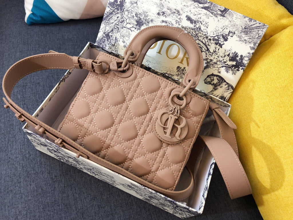 ミディアム レディ 20 バッグ（キャメルブラウン カーフスキン）