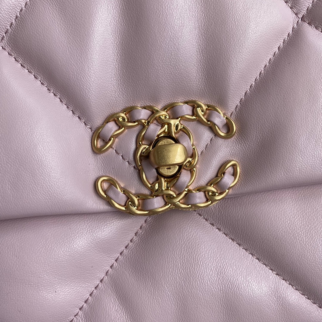 CC 26 ライトピンクカーフスキン製スモールバッグ