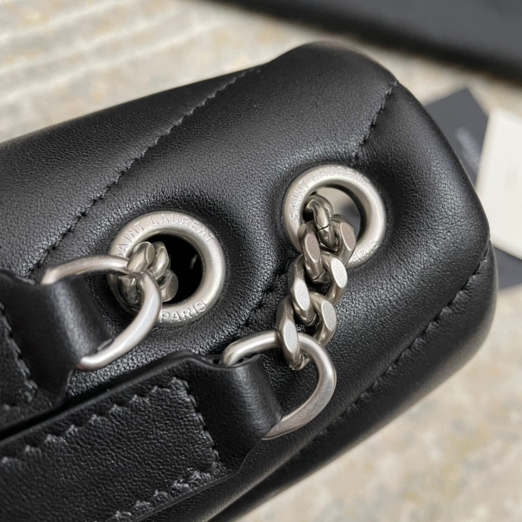 ルル スモール 25インチ ブラック ラムスキン シルバー金具