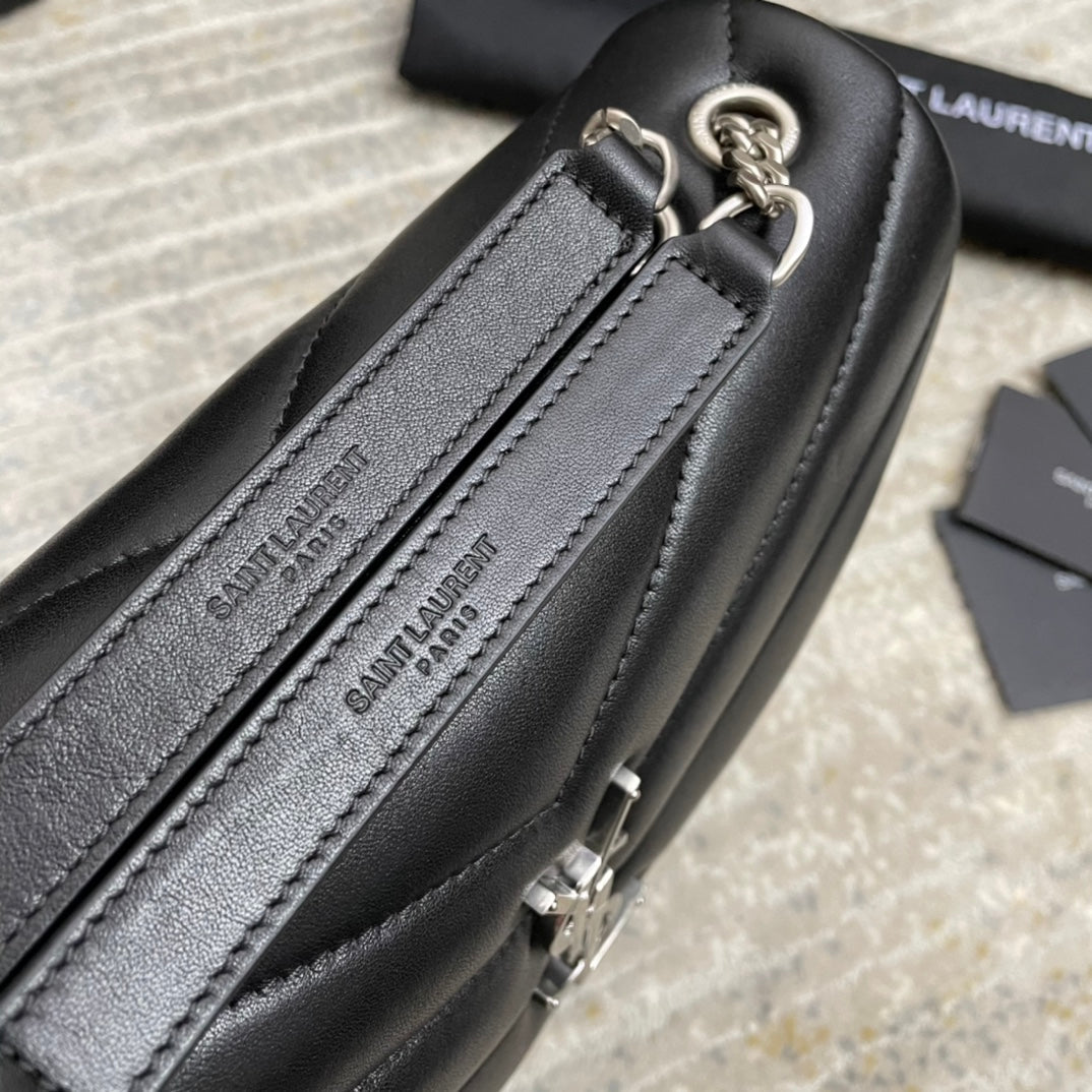 ルル スモール 25インチ ブラック ラムスキン シルバー金具