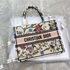 MEDIUM BOOK TOTE BAG 36 IN BEIGE COTTON WITH MULTICOLOR EMBROIDERY