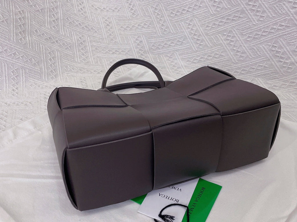 スモール アルコ トート 30 モルタルパープル ラムスキン