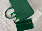 SMALL ARCO TOTE 30 IN GREEN PEA LAMBSKIN
