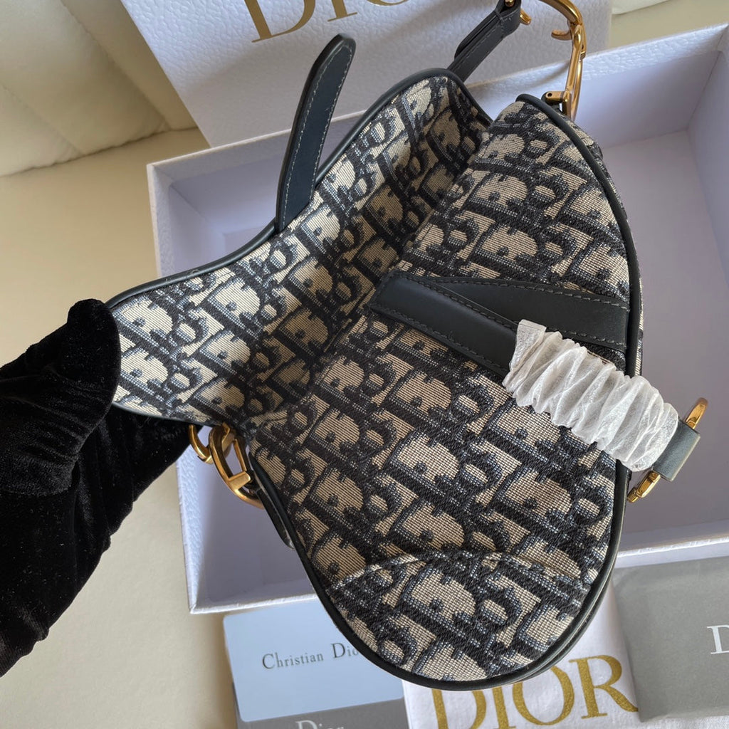 CDサドルバッグストラップ ストラップ付き 19cm ブルー オービック刺繍